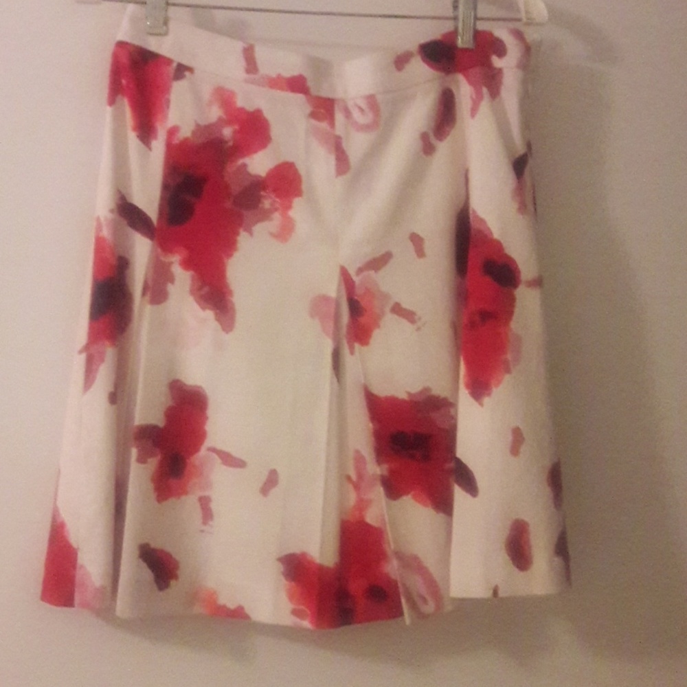 Pleated skirt